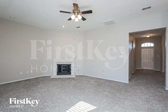 877 Redwood Trail