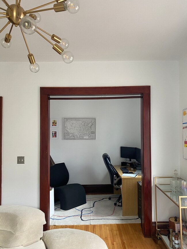 Office / Den - 2544 Aldrich Ave S Unit 3