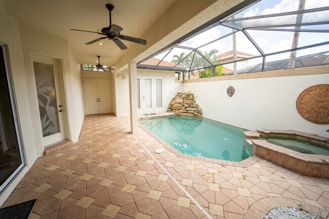 Photo - 5886 Paradise Cir