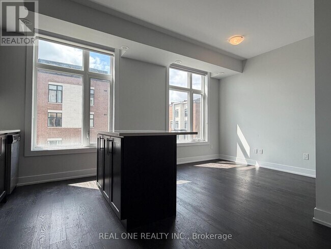 Photo - 9560 Islington Ave.