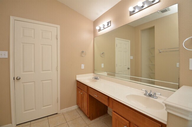 Photo - 26822 Kingston Glen Ln
