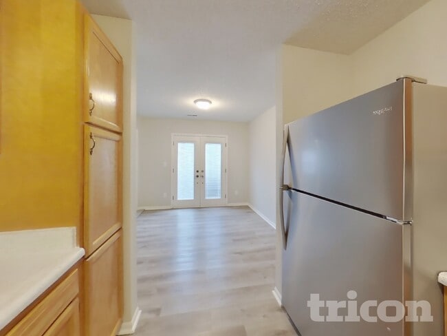 Photo - 1679 Long Lake Dr