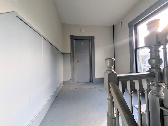 400 Cliff St Unit 2