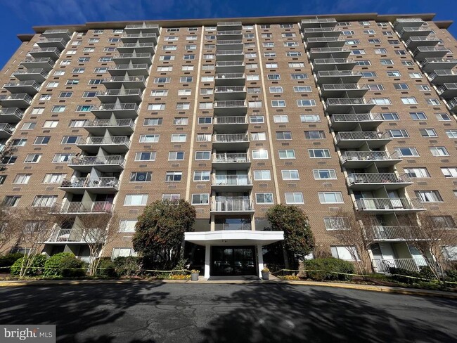 Photo - 2059 Huntington Ave Apartment Unit 911