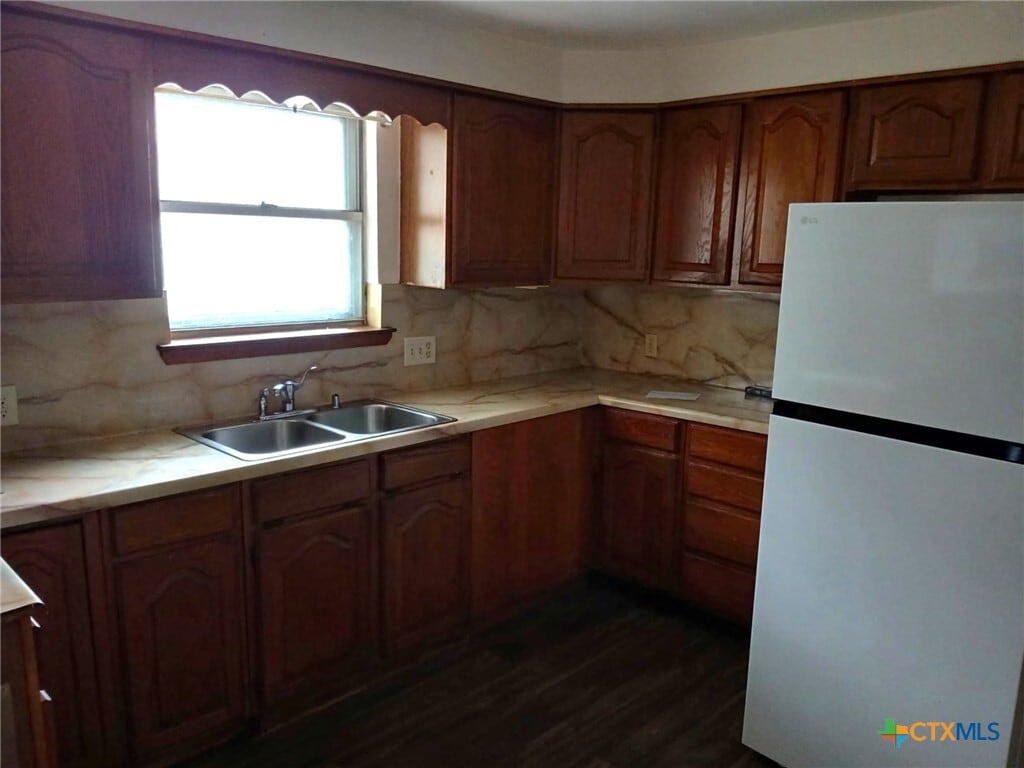 Photo - 502 N Guadalupe St