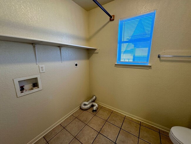 Photo - 205 Lydia Dr Unit Apt B