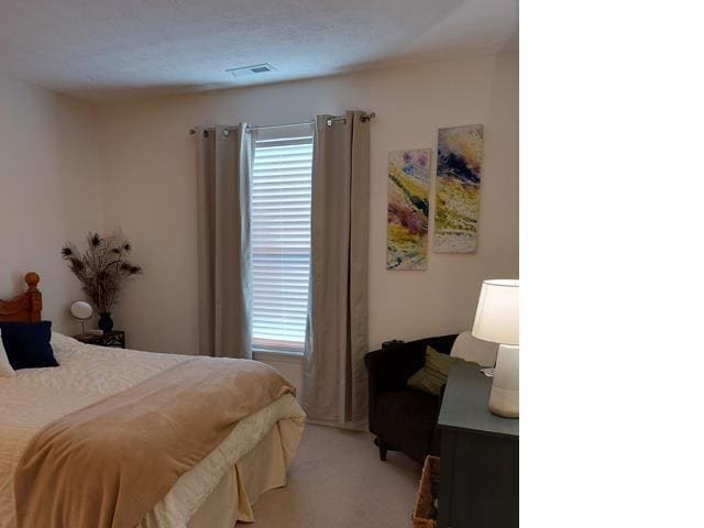 Photo - 697 Matthew St