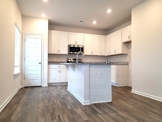 Photo - 25 Rambling Oaks Dr NE