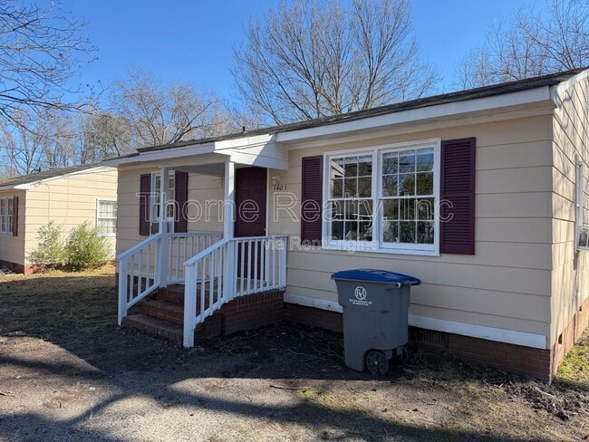 Building Photo - 1401 Dogwood Ave