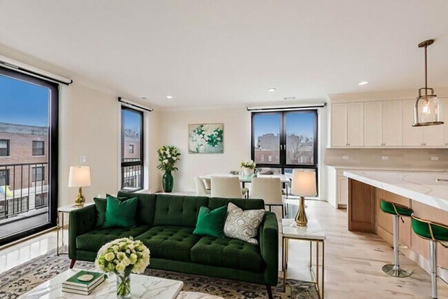 Photo - 3 bedroom in Chicago IL 60625 Unit 2N