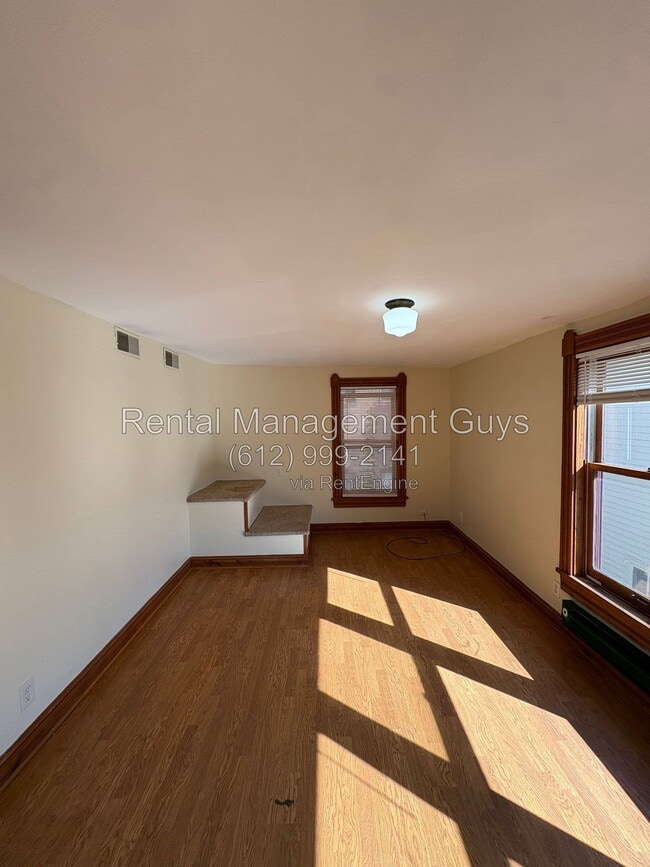 Photo - 2647 Girard Ave S Unit 2