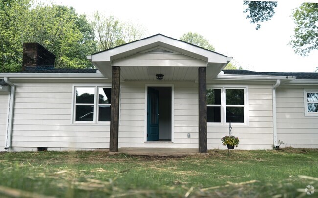 Building Photo - 206 Donald Alexander Rd Rental