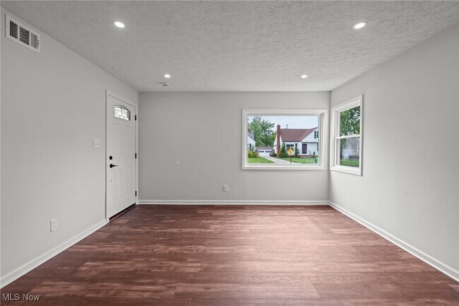 Photo - 1539 Longwood Rd Casa