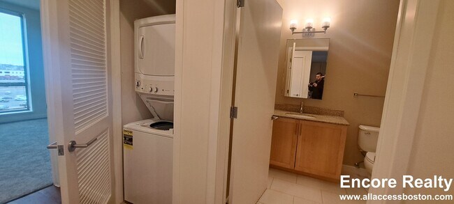 Photo - 411 D St Unidad N502