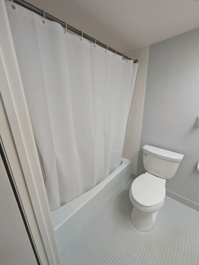 Photo - 4710 Bay St NE Unit 216