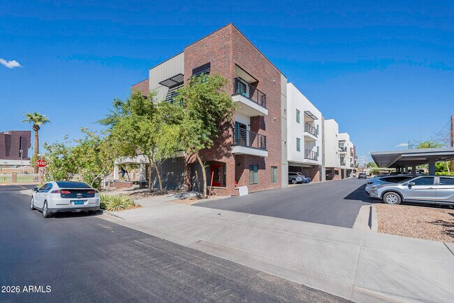 Photo - 475 N 9th St Unidad 106
