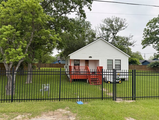 Photo - 7110 Hwy 6