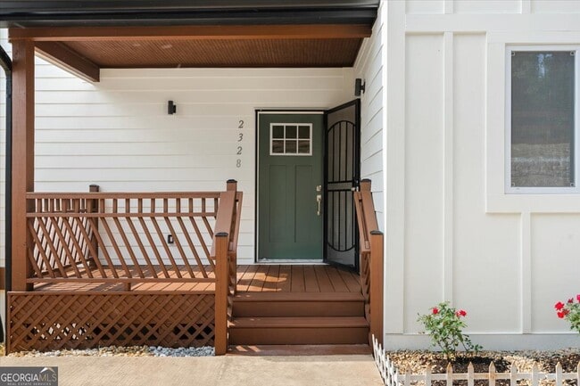 Photo - 2322 Lakewood Ave SW