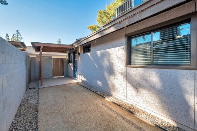 Photo - 2 bedroom 1 bath in Boutique property!