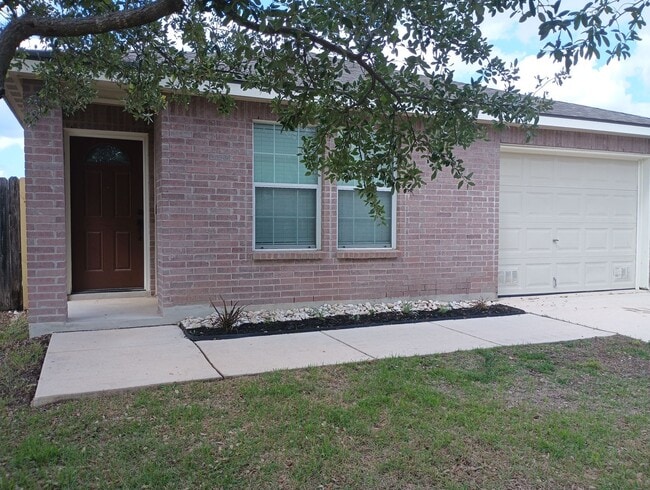 Photo - Washer/Dryer Included – Move-In Ready Home in Hills of Shaenfield!