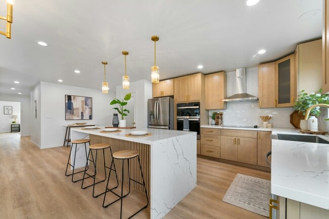 Photo - 403 Lokelau Pl