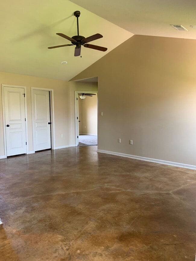 Photo - 434 Wildwood Point