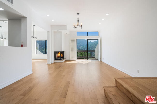 Photo - 1694 Michael Ln Townhome