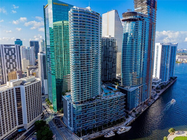 Photo - 200 Biscayne Boulevard Way Condominio