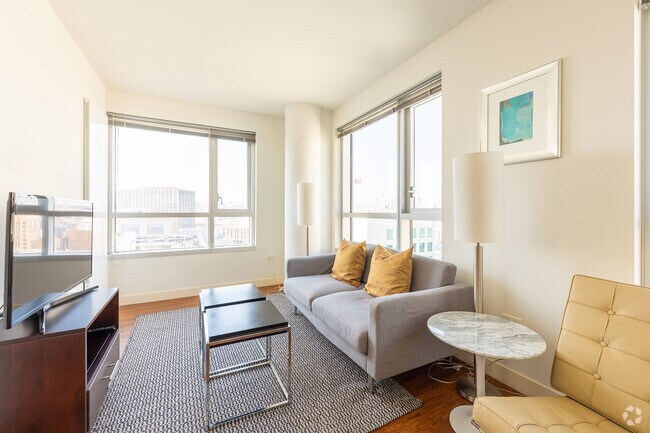 1 BR - 668 SF