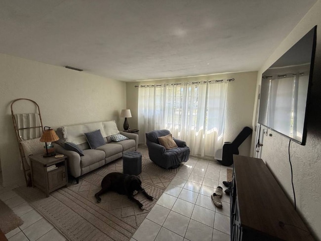 Photo - 23 Hibiscus Dr