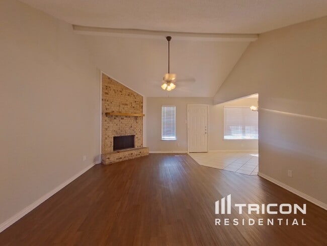 Photo - 6056 Birchhill Rd