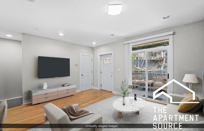 Photo - 1337 W Walton St Unit 1R