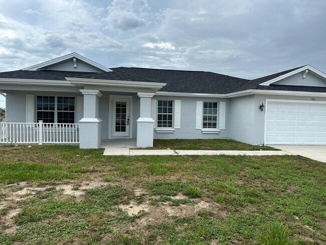 Photo - Spacious 3-Bed + Den Home with 2-Car Garag...