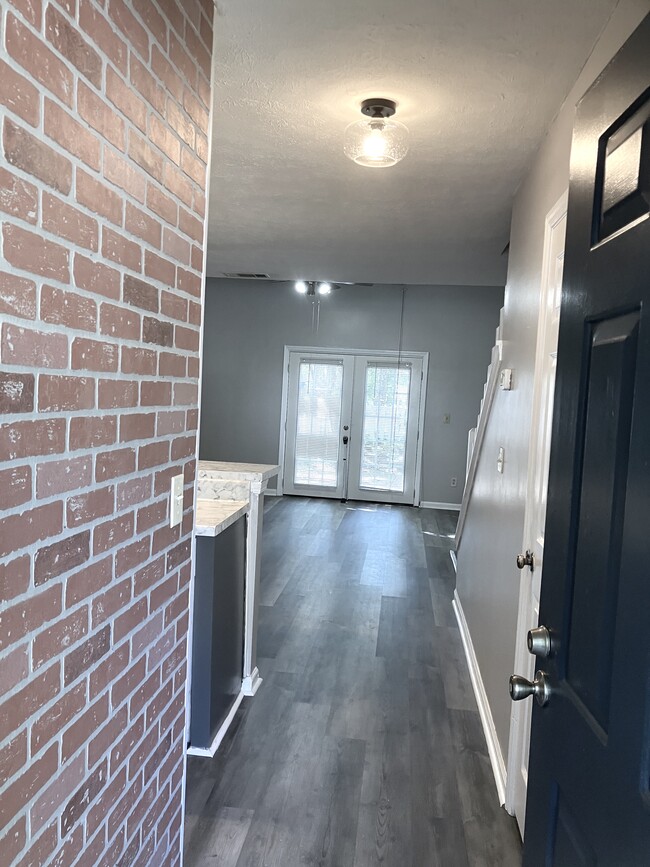 Building Photo - 211 Sheraton Ct Unit A