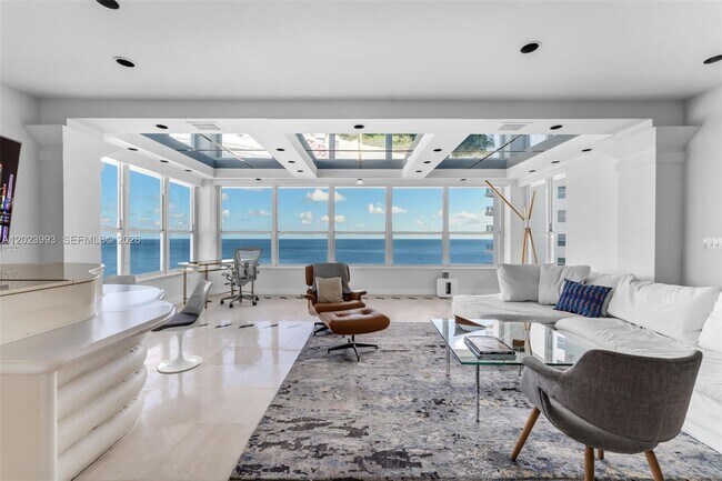 Photo - 4925 Collins Ave Unidad 11E