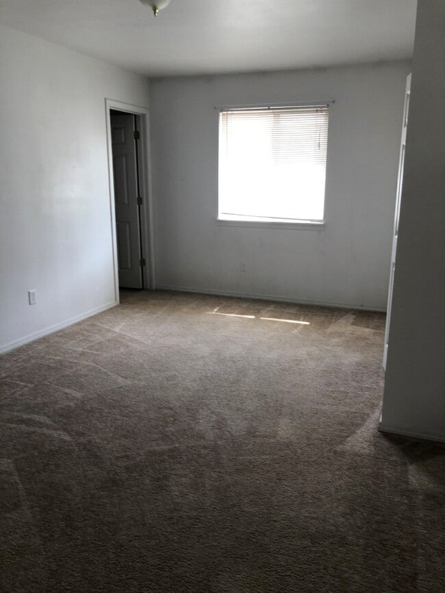 Photo - $1595 Unidad B