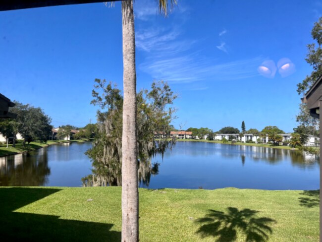 Photo - 206 Woodlake Wynde