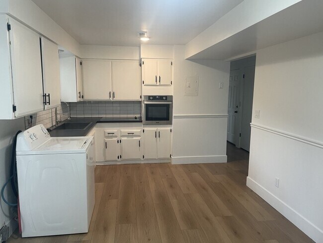 283 W 200 N St Unit 1