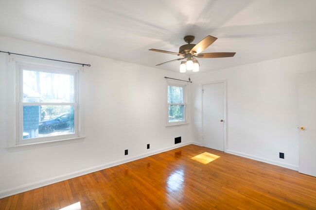 Photo - 161 Blades St