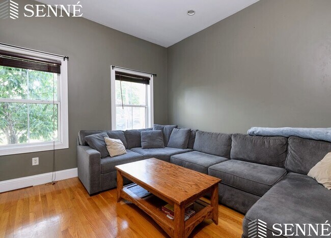 Photo - 309 Bolton St Unidad 11