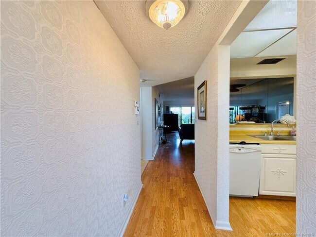 Photo - 9400 S Ocean Dr Unidad 102