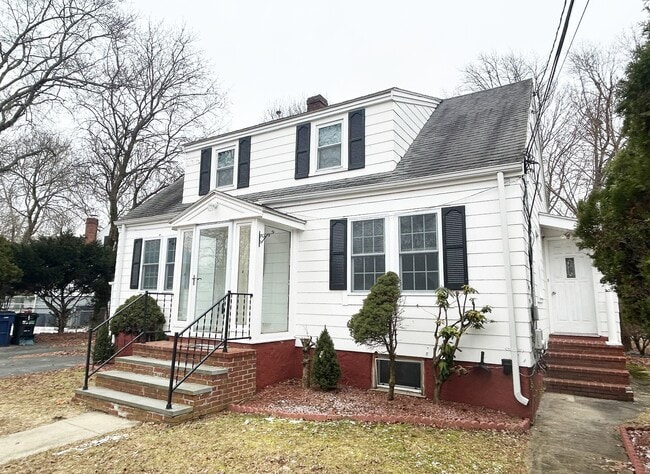 Building Photo - 2 Kerna Rd Rental