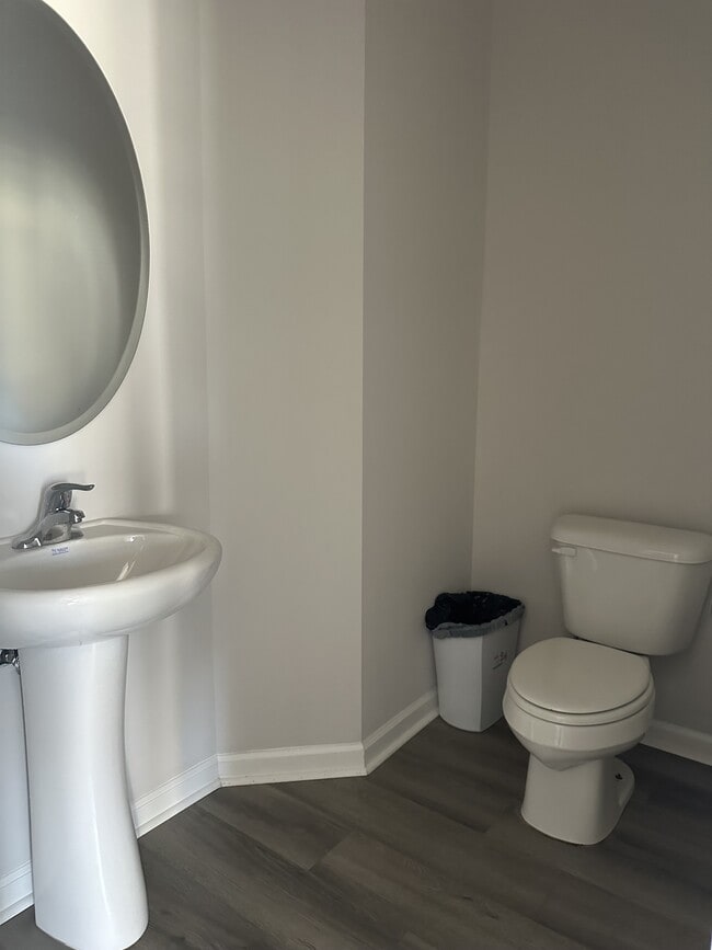 Photo - 96 Deerfield Dr NE