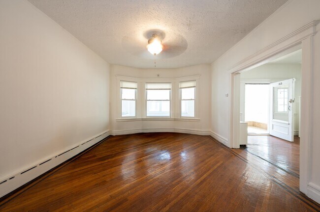 163 Jewett Ave