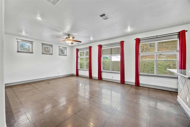 Photo - 5617 Clay Ave