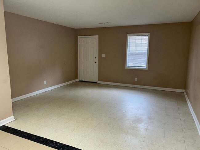 Photo - 12 Tina Dr Unit 12