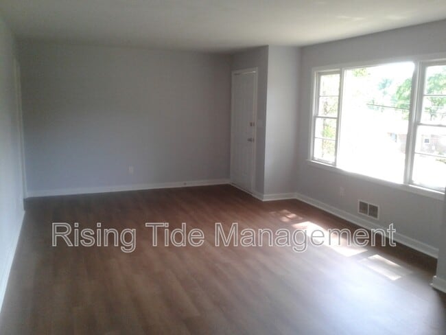 Photo - 2817 3rd St NW