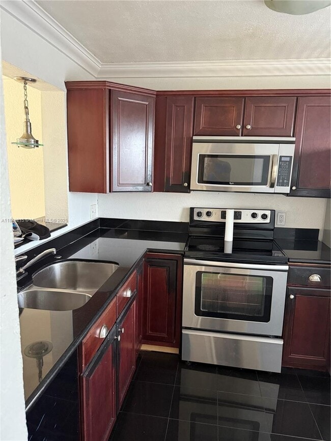 Photo - 8600 N Sherman Cir