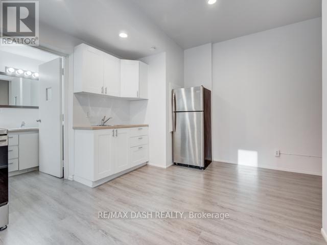 Photo - 661 Huron St Unit 105