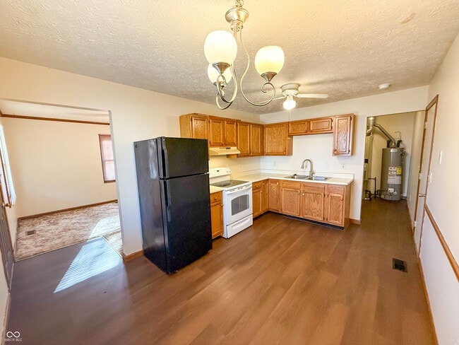 Photo - 508 Illinois St